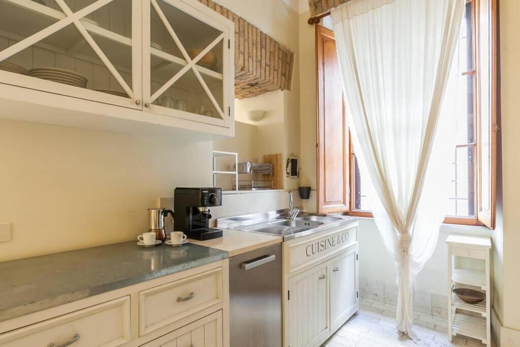 Borgo Pio - Quite And Spacious Apt Rome Exterior photo